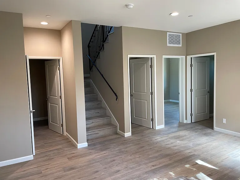 18339 Superior St — Photo 5