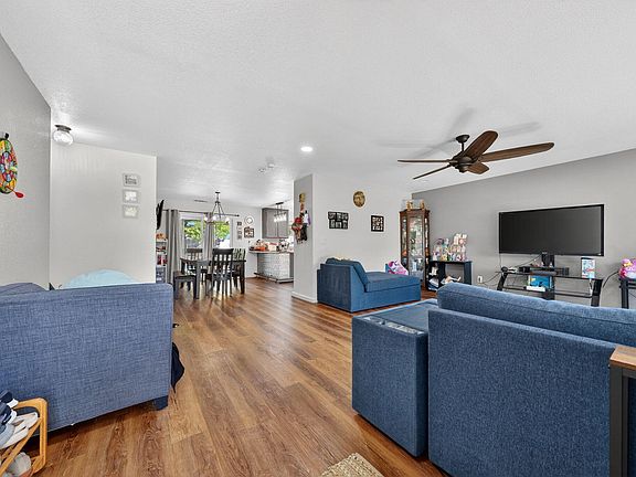 4th image of 2370 Candlewood Dr
