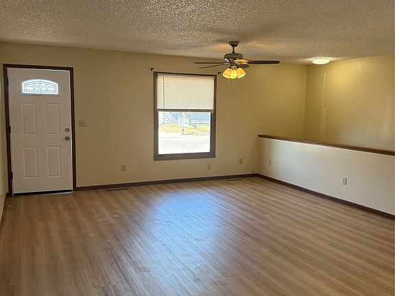 2nd image of 204 Oldweiler Dr