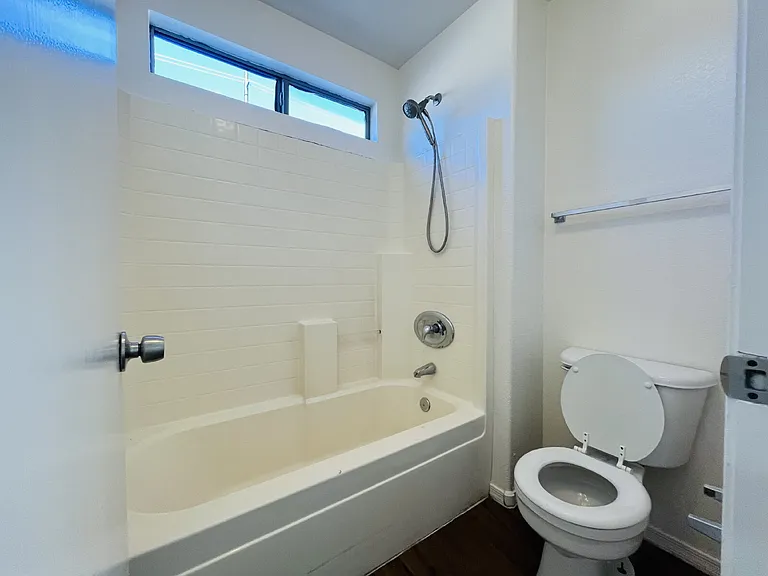 7332 N 70th Dr — Photo 13