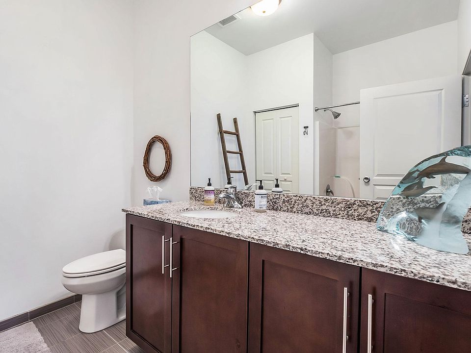 134 N Leroy St Unit 303, photo 8