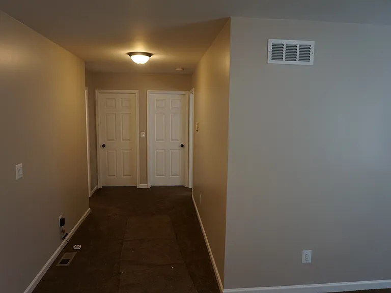 26102 Carlysle St — Photo 3