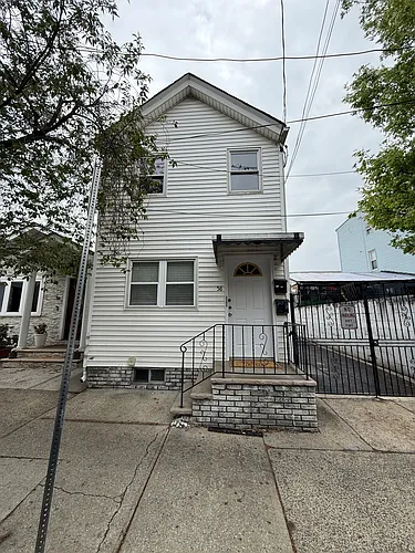 58 Van Buren St #3 Photo 1