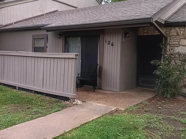 1965 W Lane Dr, Kerrville, TX 78028