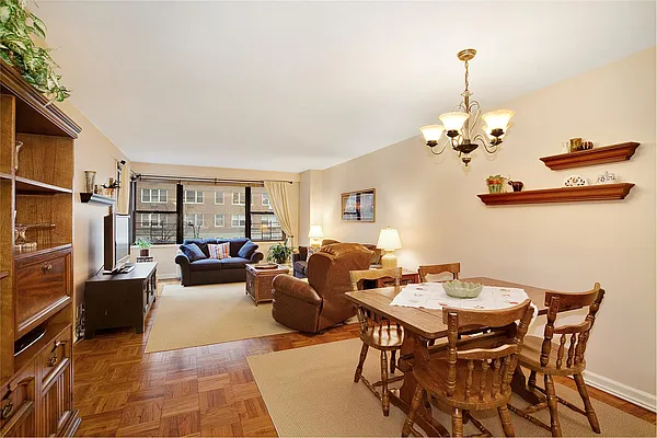 Sold by Douglas Elliman | media 18