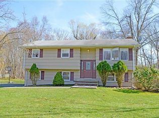 35 Ackerman Ave, Airmont, NY 10901