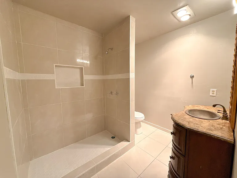 106 Florida St — Photo 5