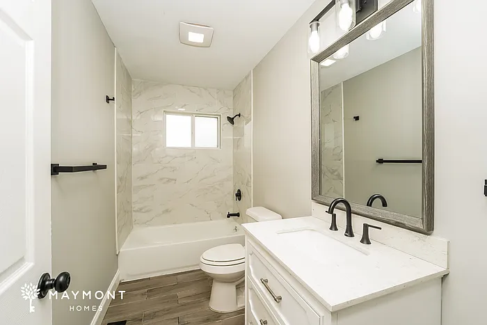 4772 E 174th St — Photo 13