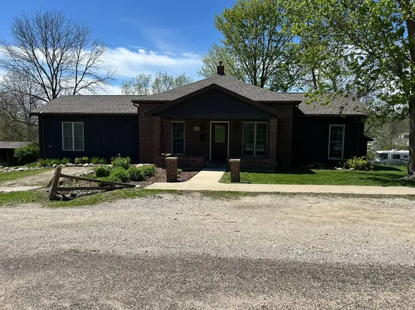 401 S Webster St, Mount Ayr, IA 50854