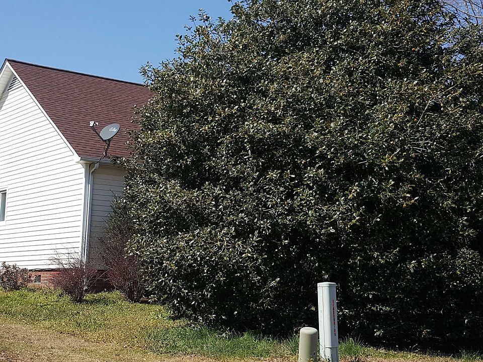 2nd image of 2404 Wedgewood Cir