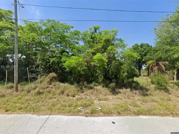 151 Jamison Ave, Lake Placid, FL 33852