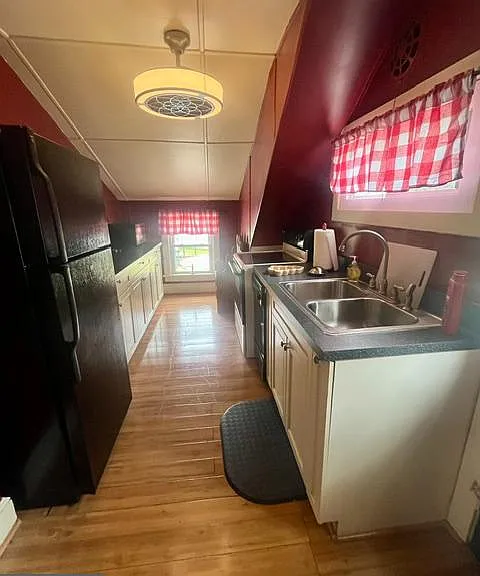 1309 Patterson Ave — Photo 3