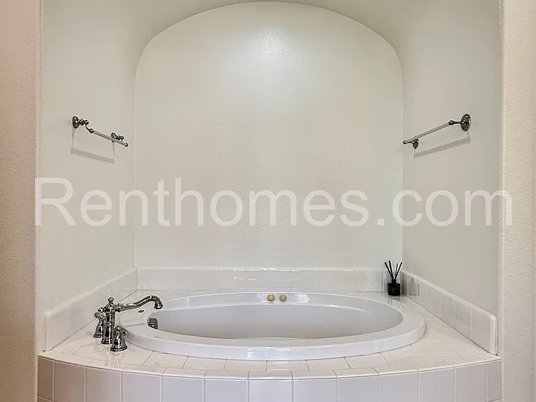 13470 Moonflower Meadows Trl — Photo 33