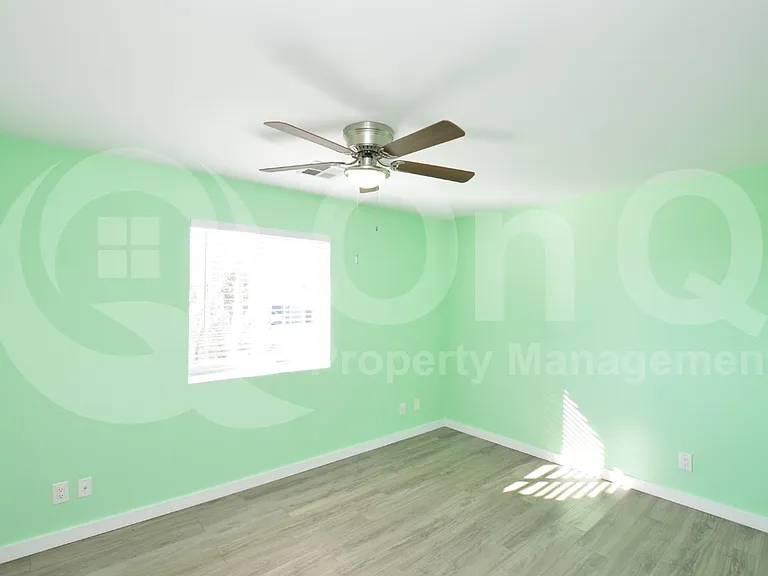 9441 N 15th Pl — Photo 15