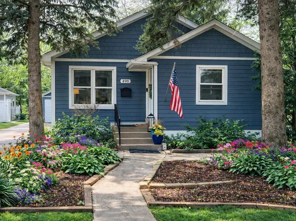 490 Carleton Ave, Glen Ellyn, IL 60137