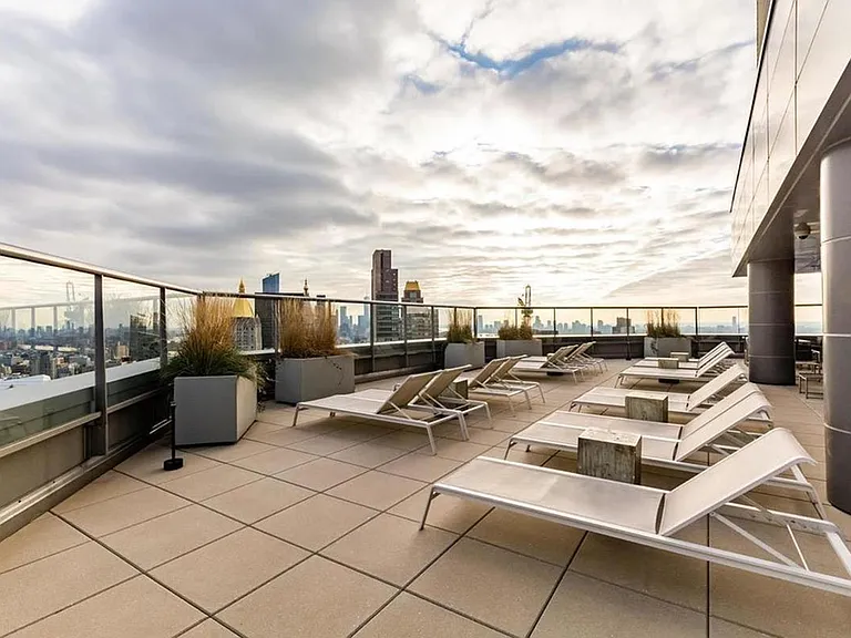 160 Madison Ave #24G — Photo 12