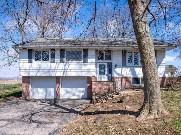 2511 E Silverleaf St, Chillicothe, IL 61523