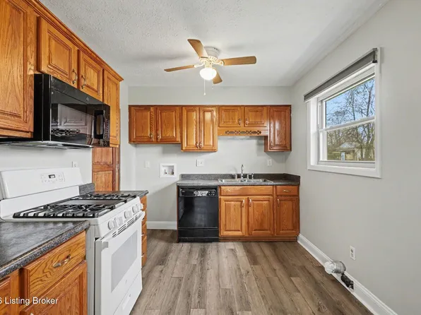 202 Hillside Ln, Louisville, KY 40229