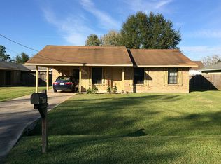 102 Burrow Dr, Scott, LA 70583