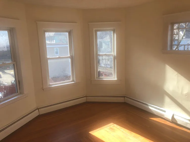 34 Cabot St #4 — Photo 3