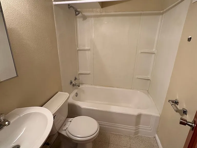 1714 Logan Ave — Photo 14