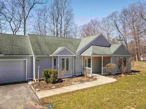 6 Roysann Way, Durham, NH 03824