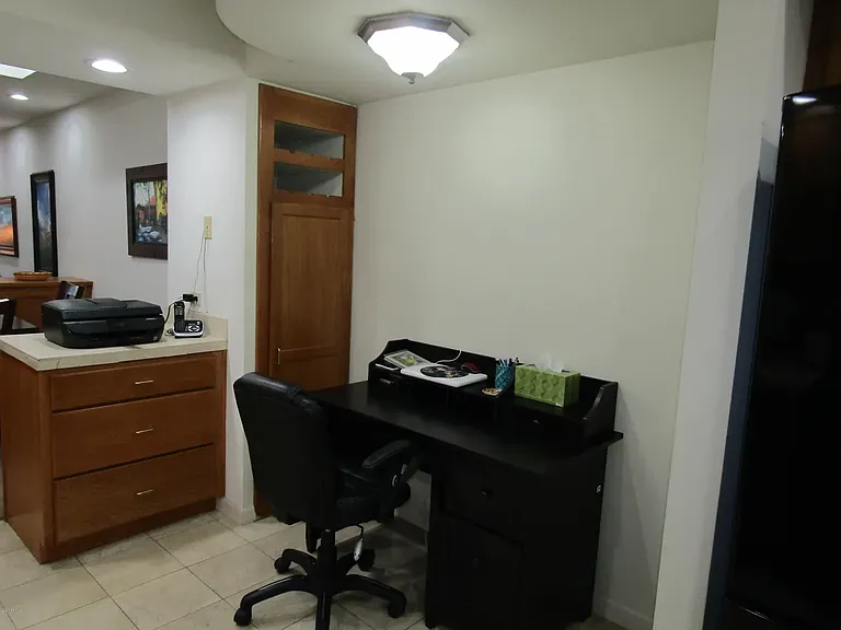 902 W Glendale Ave — Photo 14