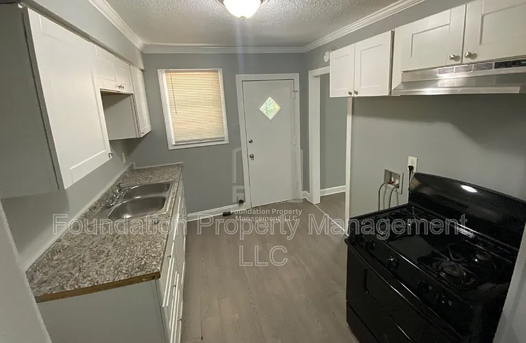 800 Dawn Cv — Photo 3