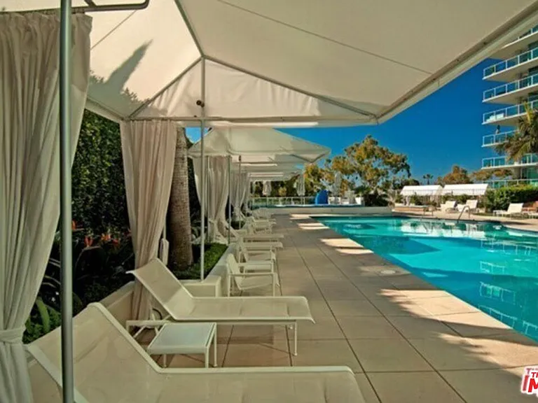 13700 Marina Pointe Dr #1114 — Photo 13