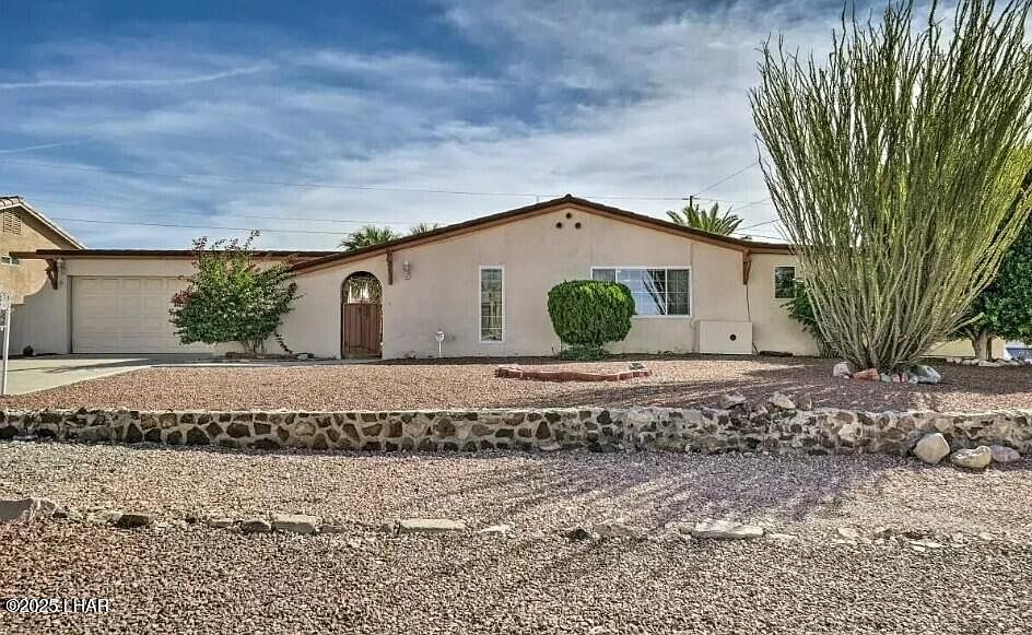 1st image of 3696 Cactus Ridge Dr