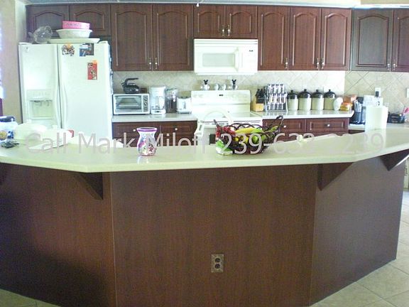 4th image of 2710 Cape Coral Pkwy W