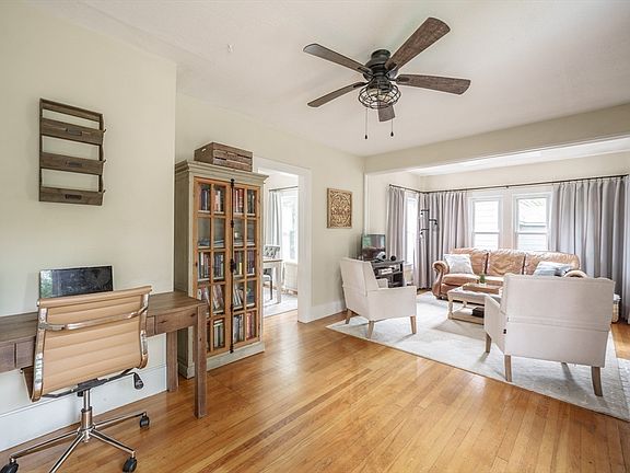 2nd image of 23 Berwick Rd