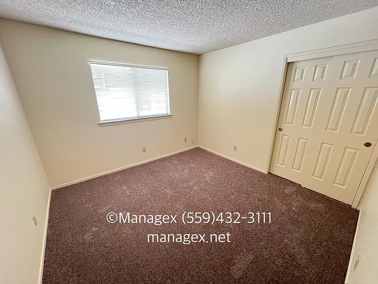 9364 N Archie Ave — Photo 10