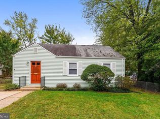 7521 Magarity Rd, Falls Church, VA 22043