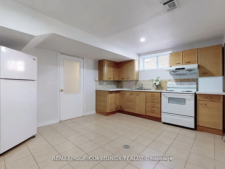 41 Shropshire Dr #BASEMENT — Photo 9