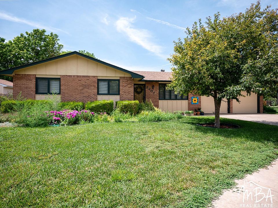 1st image of 2207 N Apache Dr