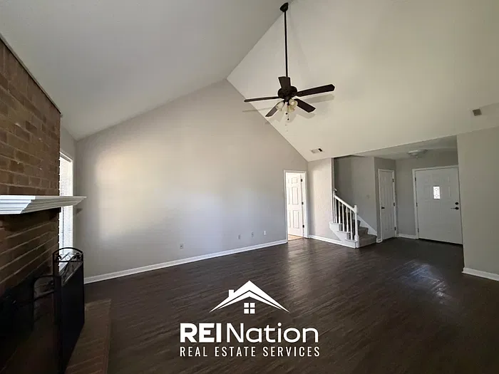 4 bed, 2.0 bath, 1794 sqft, $2,145 — Photo 2