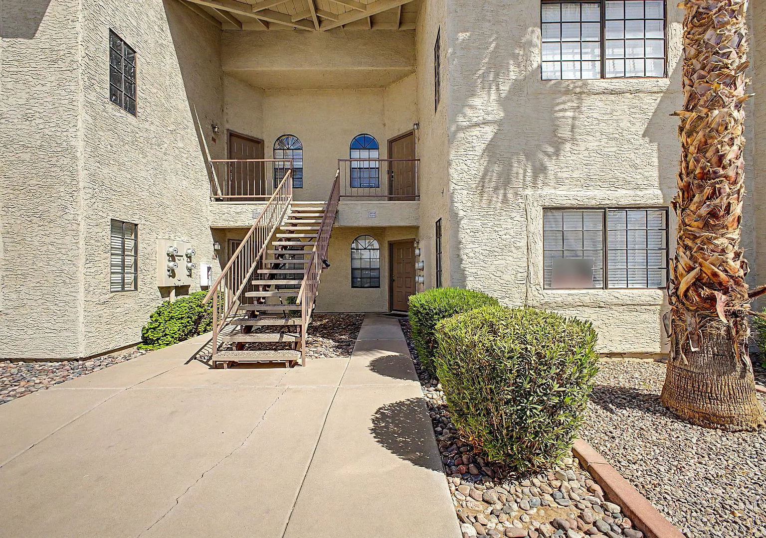Really Cute Condo Available for Immediate Move-In — Photo 1