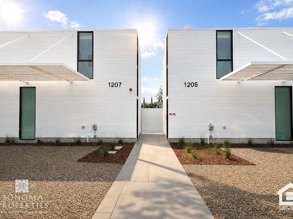 1205 Broadway