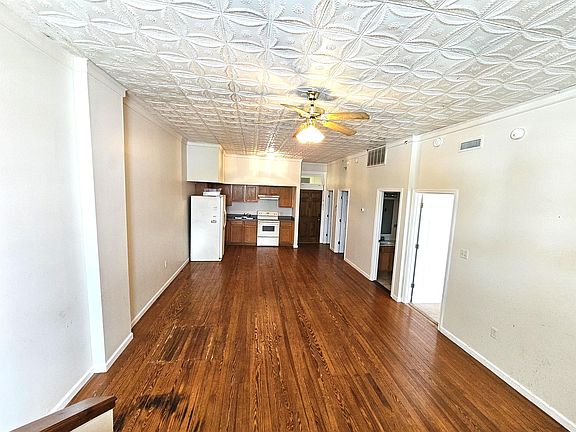 2nd image of 388 W Main St #4
