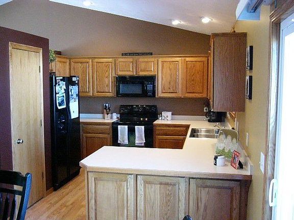 2nd image of 21518 Parkview Dr