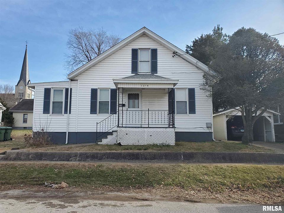 1st image of 1216 Oak St
