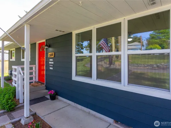 1986 Peacock Lane, Oak Harbor, WA 98277