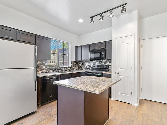 4th image of 22028 N 30th Ln W