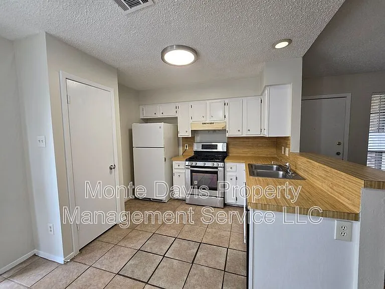 6206 Buffalo Pass #A — Photo 6