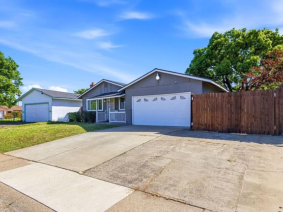 2nd image of 9359 Lujan Dr