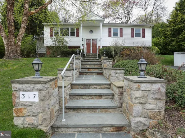 317 Golf Hills Rd, Havertown, PA 19083