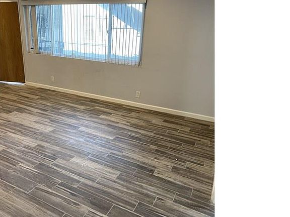 3rd image of 1318 W 90th St #2