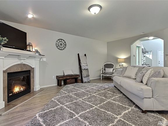 Gas fireplace in living room 
