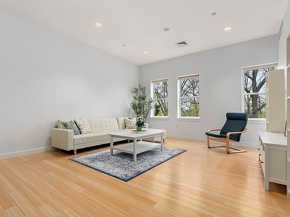 4th image of 99 Chestnut Hill Ave APT 310
